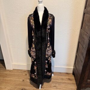 Sue Wong Black Floral Embroidered Long Trench